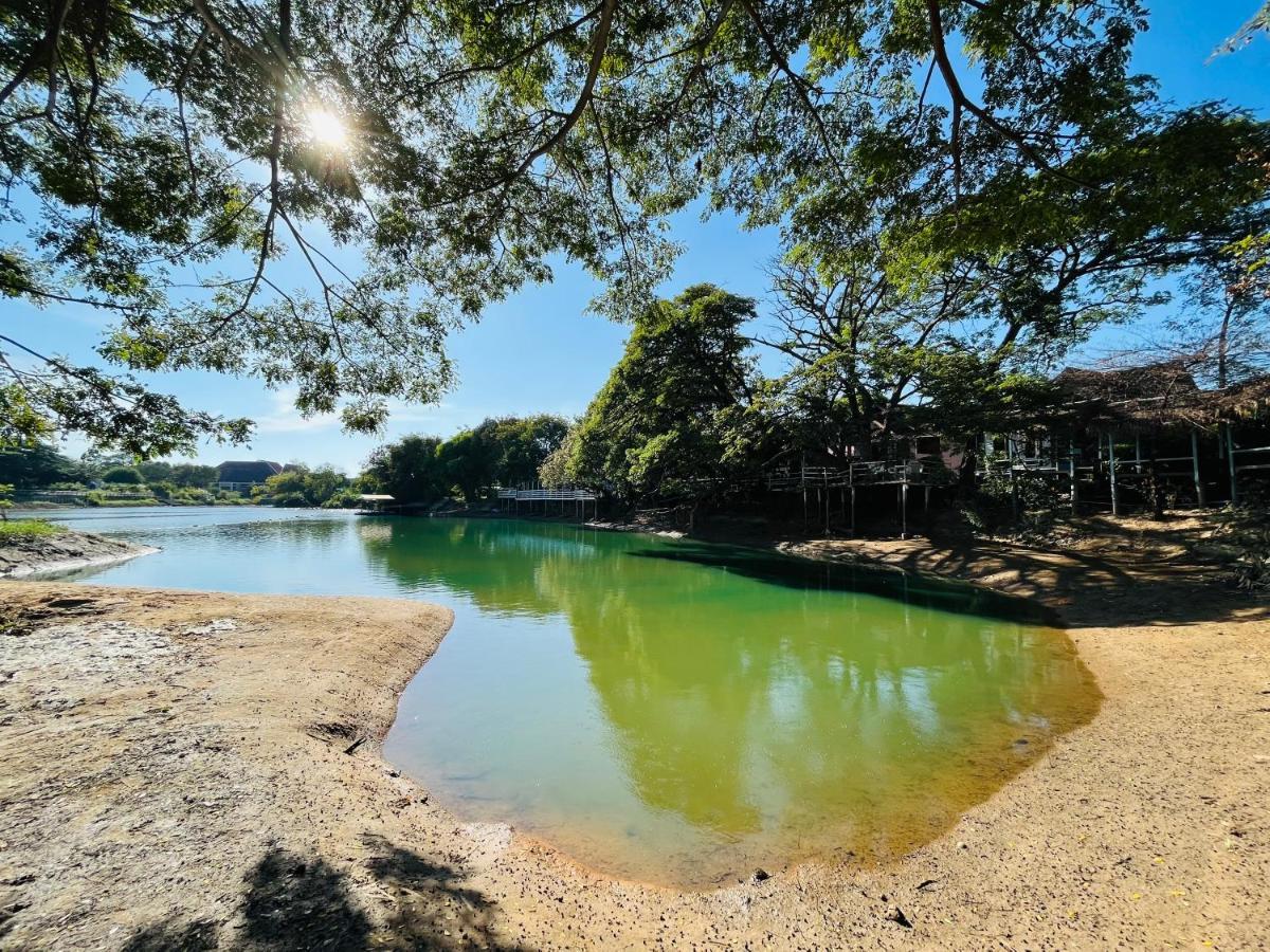 Moon River Resort Phimai エクステリア 写真