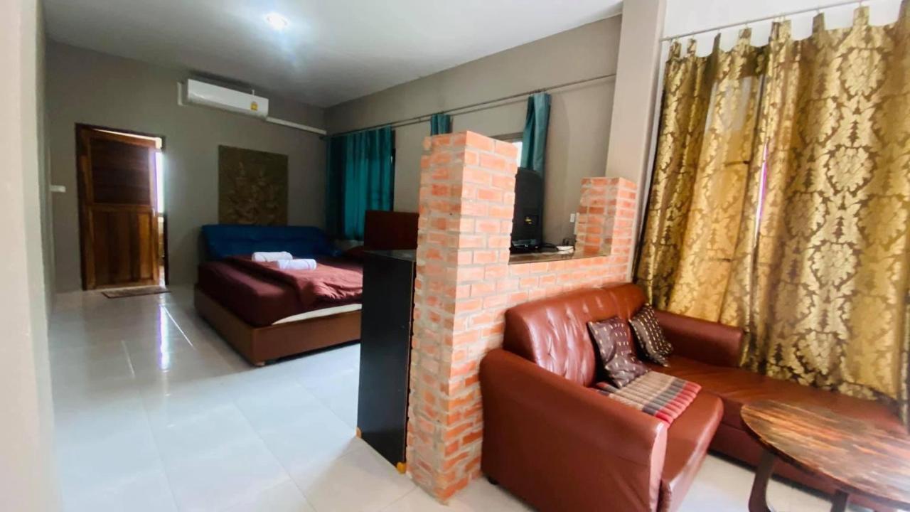 Moon River Resort Phimai エクステリア 写真