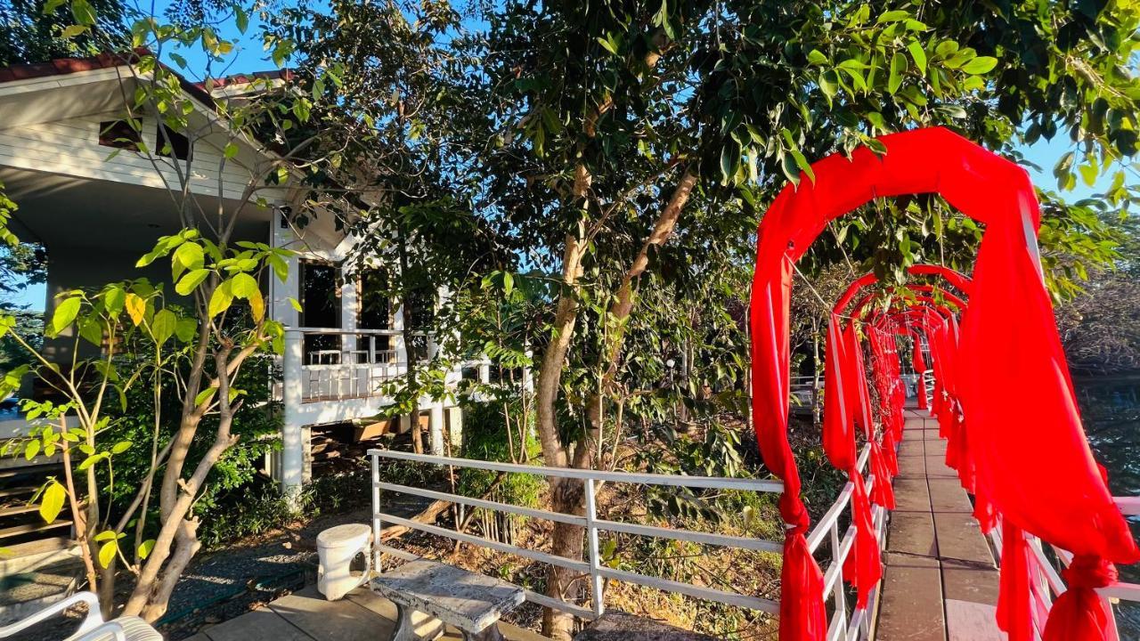 Moon River Resort Phimai エクステリア 写真