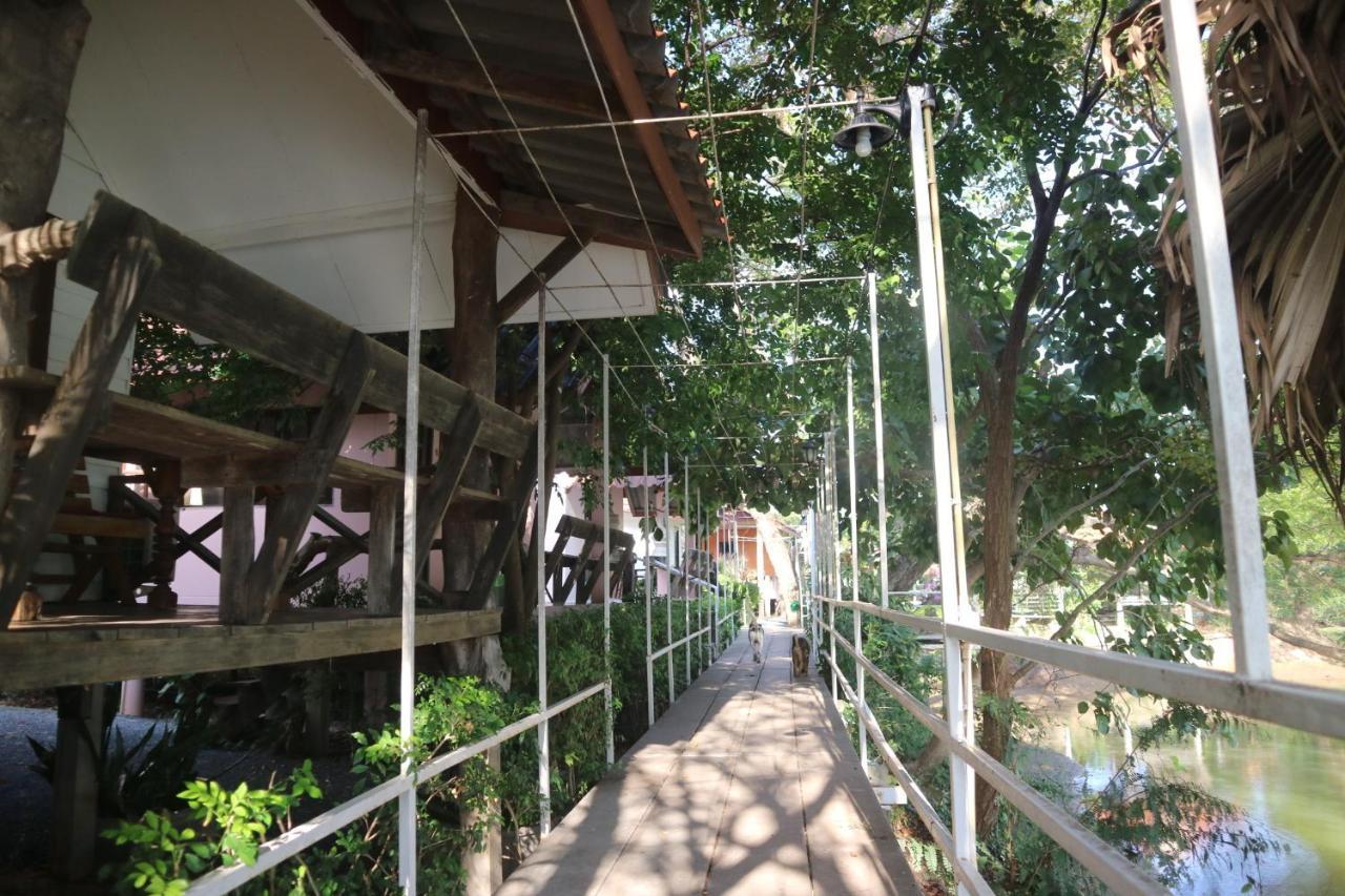 Moon River Resort Phimai エクステリア 写真